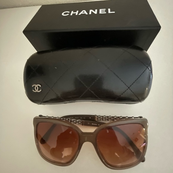 Chanel square sunglasses excellent condition main image 5